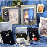 Different types of jewelry and gift products for girls' confirmation